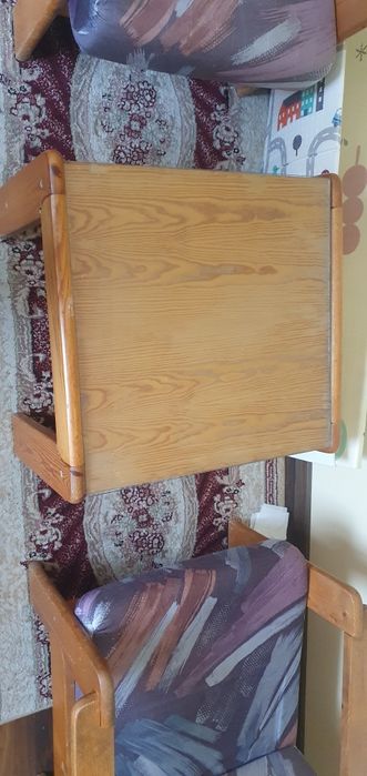 Мебели масивна дървесина.