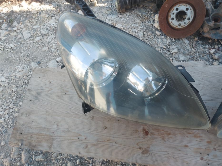 Оригинален Десен Фар за Опел Зафира Б 2005-2009 г