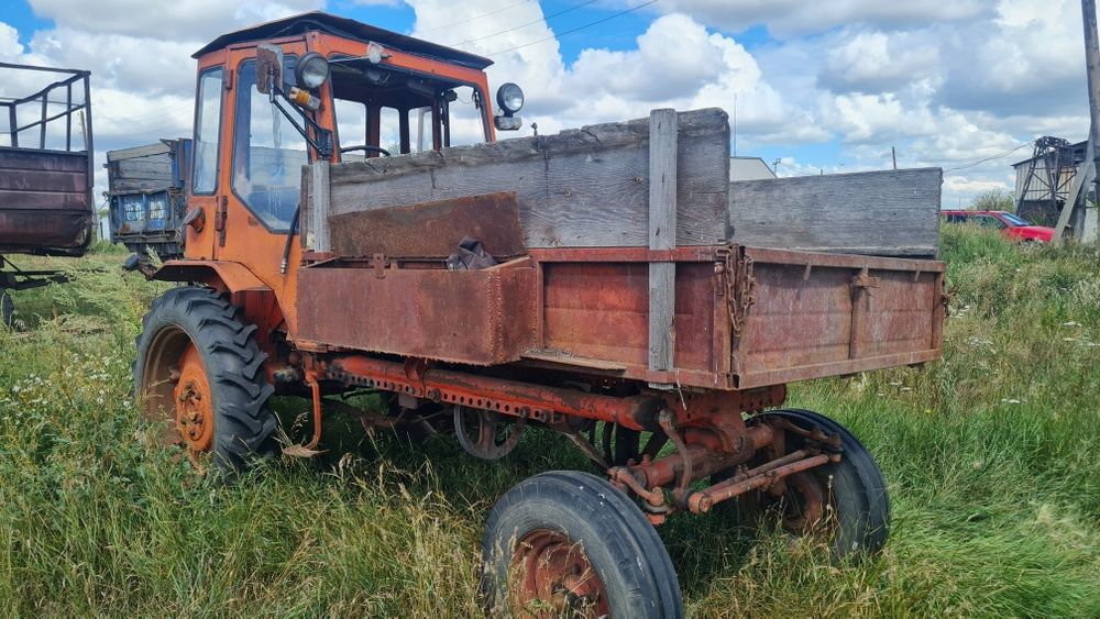 Продам т16 на ходу