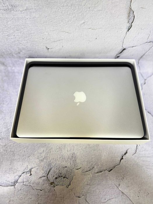 MacBook Air  2017 8 ГБ / РАССРОЧКА ДО 60 МЕСЯЦЕВ!/"Лидер Ломбард"