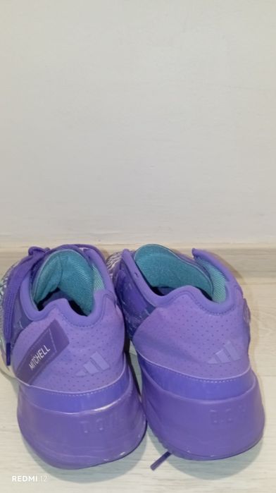 Adidas DON Issue 4