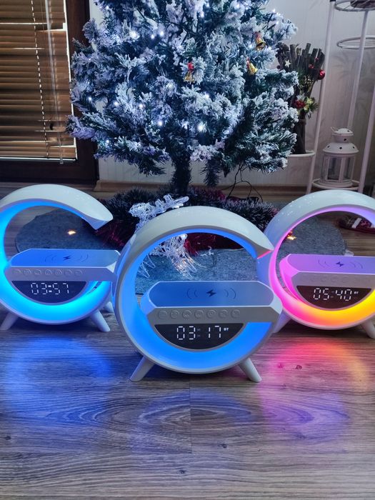 Смарт лед лампа,безжично зарядно и високоговорител.