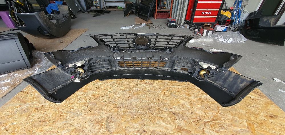 Bară față Passat B6 Originală Completă cod culoare LD5Q  din Rm-Vâlcea