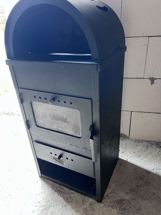 Semineu pe lemne ,9 kW
