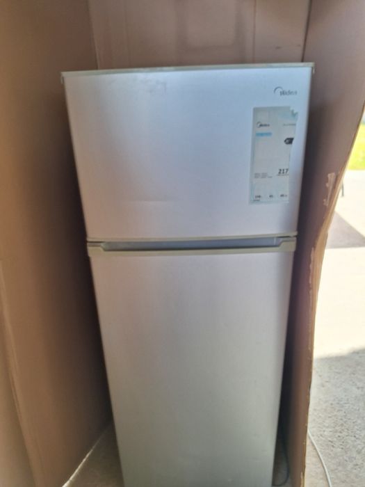 Холодильник сатылады