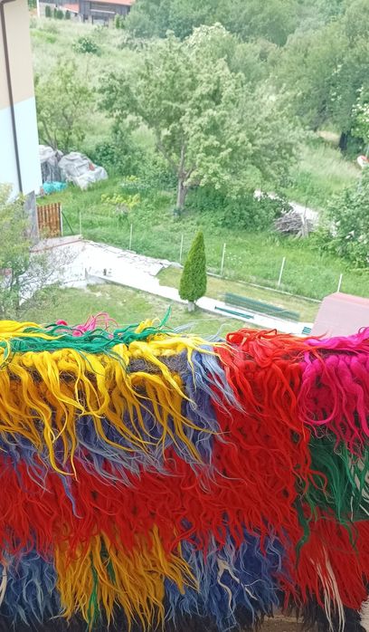 Кичени халища и вълнени завивки ,изработени ръчно