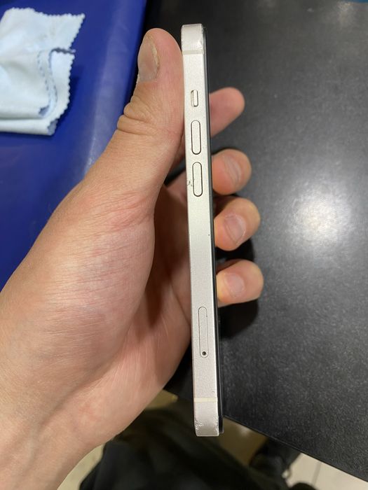 Продам айфон 14 128 гб