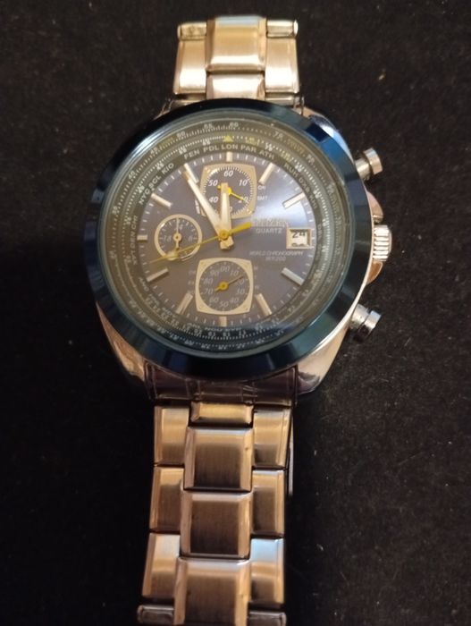 Vind ceasuri bărbătești