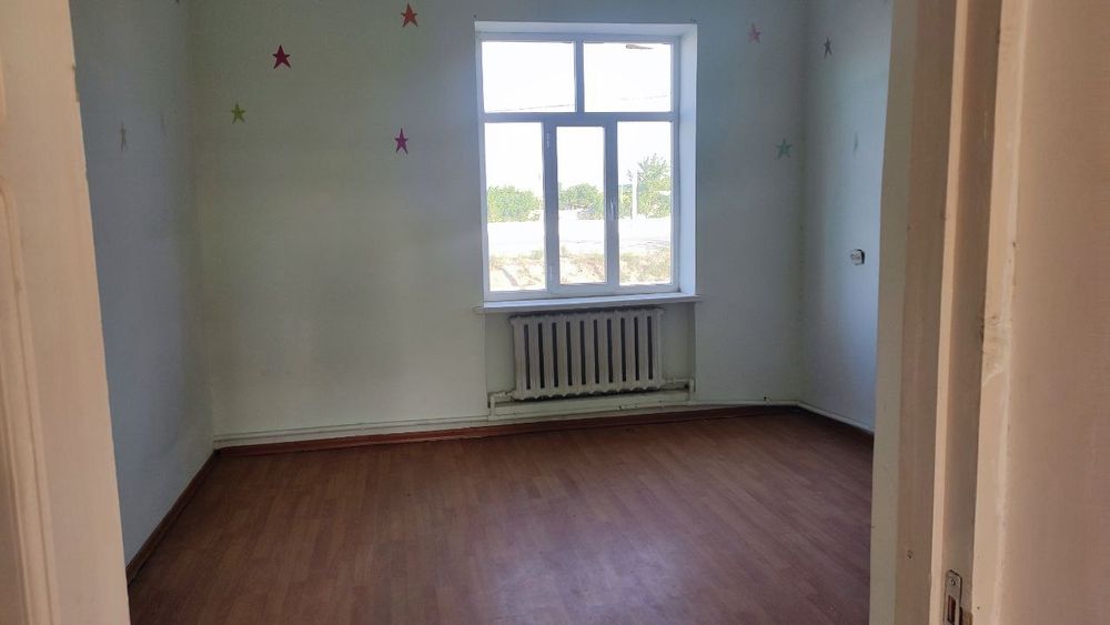 6 sòtix kotedj sotiladi