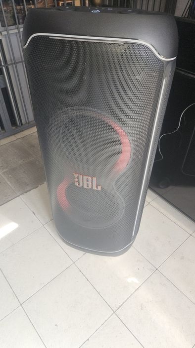 JBL Partybox ULTIMATE- Отлична!!!