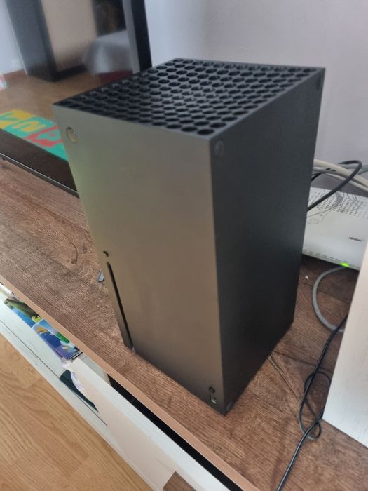 Xbox X Series 1TB + 2Controllere