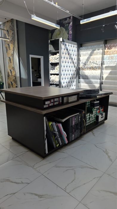 Стол для каталогов