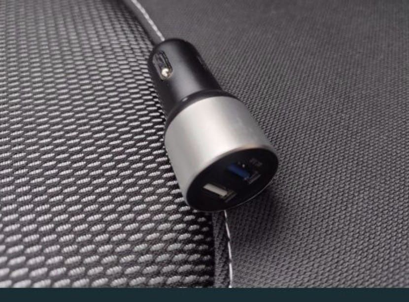 Vand mai multe accesorii auto