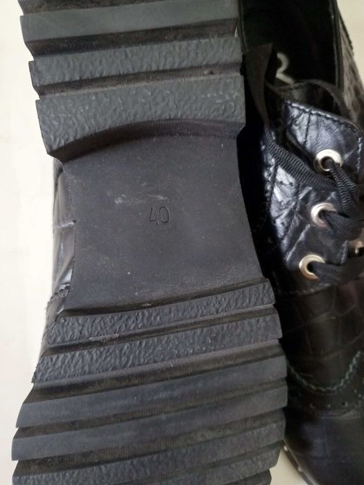 Туфли женские черные кожаные на шнуровке размер 40