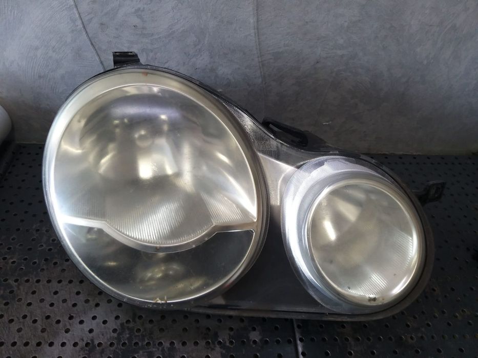 Far dreapta vw polo 9n 6q1941008af