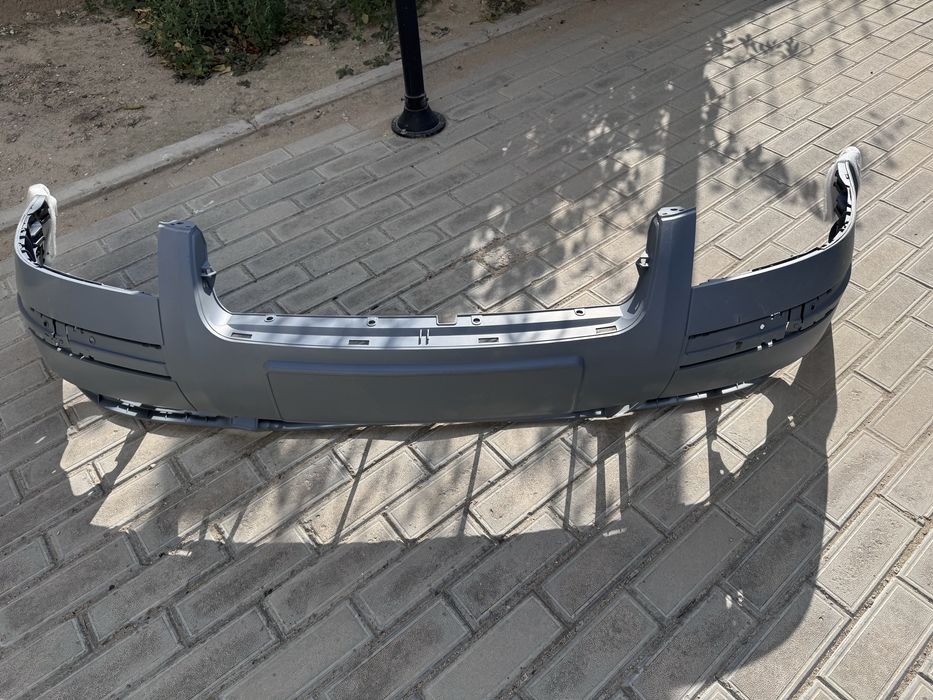 Передний бампер Volkswagen Passat b4