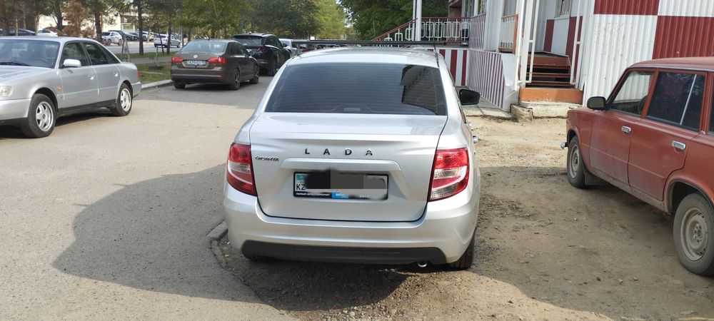 Лада гранта седан