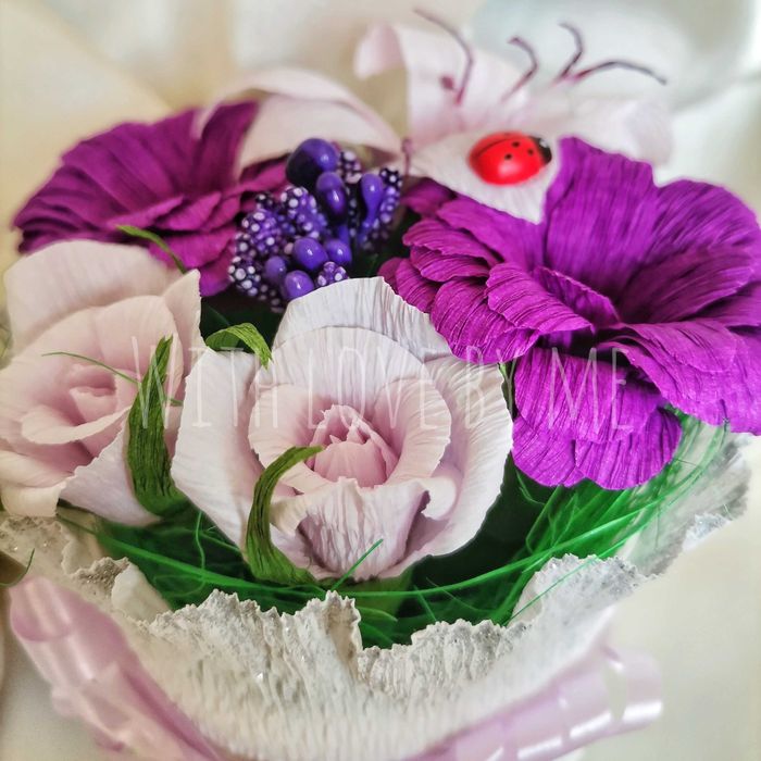 Продавам цветя от креп хартия