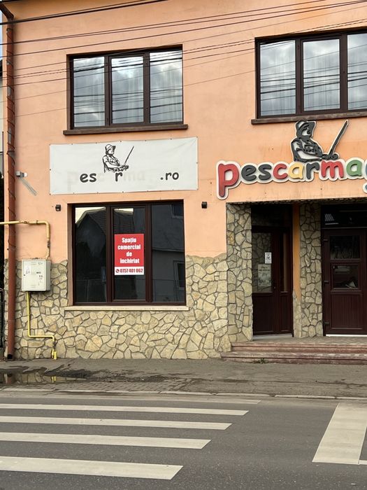 Spațiu comercial de închiriat la strada principală!