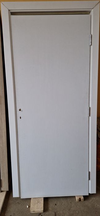 Usi de interior cu toc