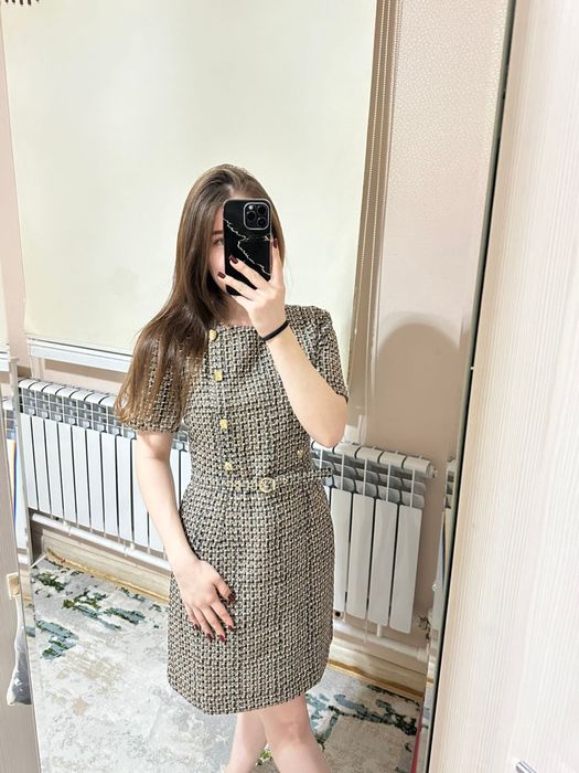 Продам твидовое платье