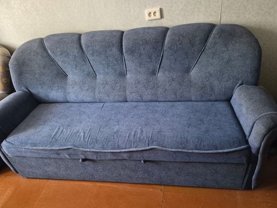 Продам диван и кресло