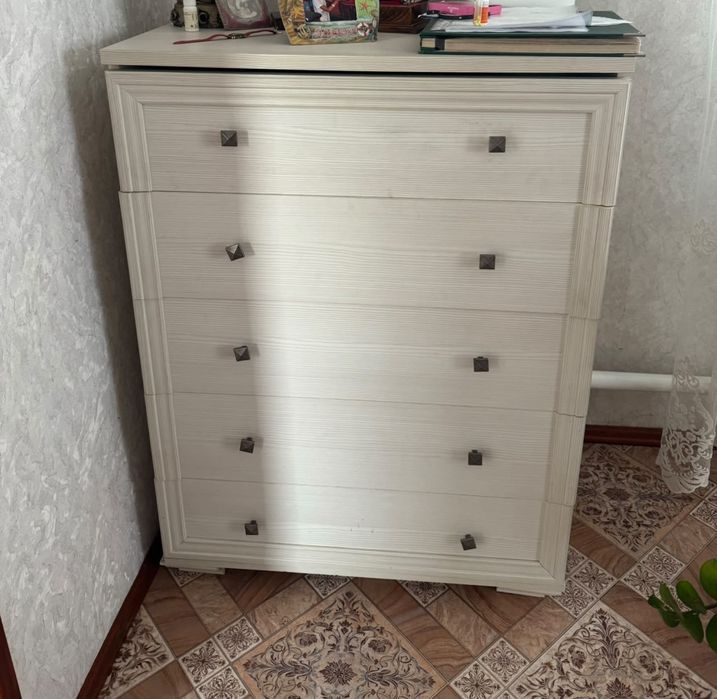 Продам спальный гарнитур