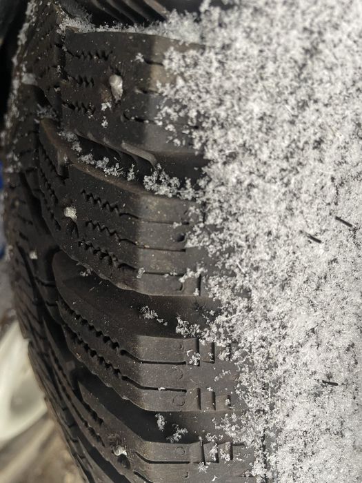 Продам шины комплект