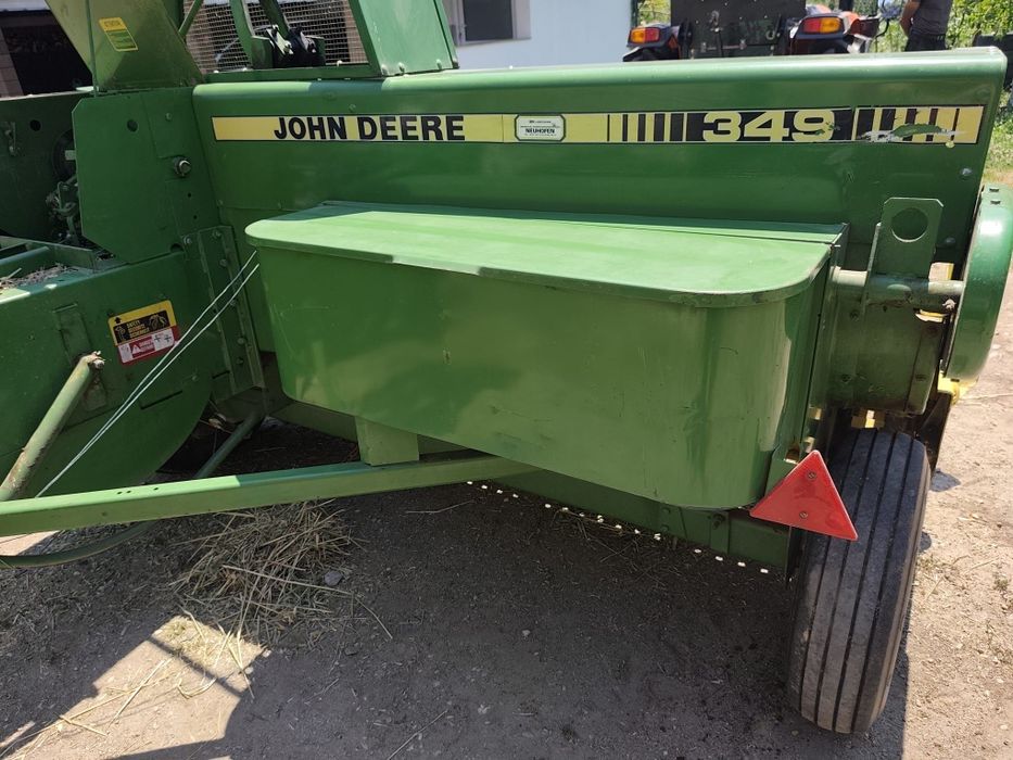 Vând presă baloți John Deere 349