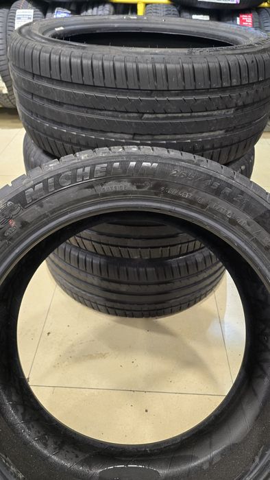 265/45/R21 Michelin pilot sport