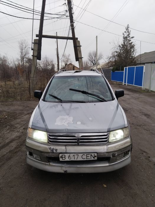 Продам Митсубиси Спейс Вагон