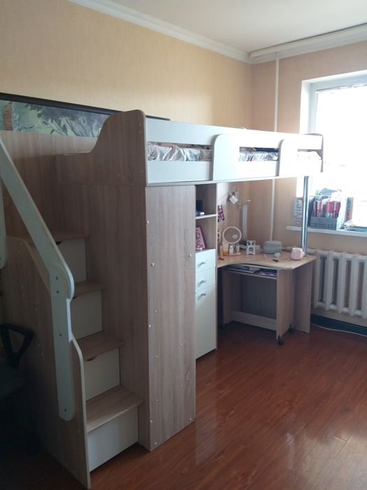 Продам кровать двухэтажную