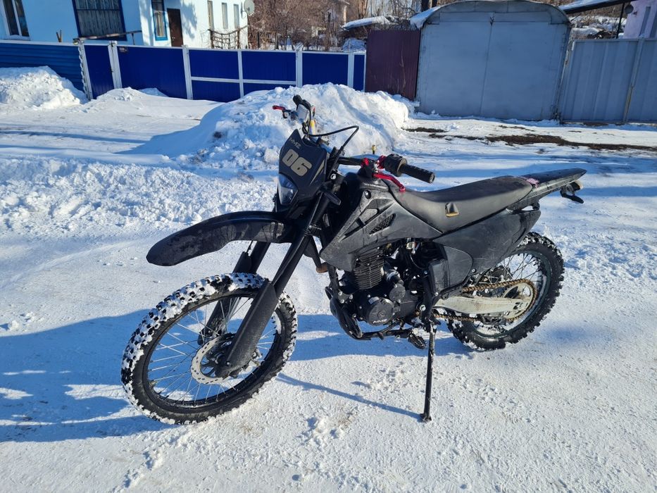 Мотоцикл эндуро 250куб