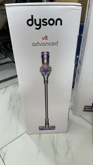 пылесос Dyson оригинал товар с гарантией на весь год!