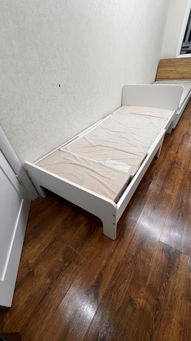 Продам раздвижную кровать IKEA