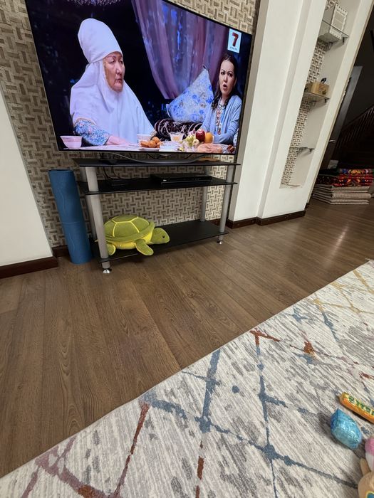Подставка для телевизора