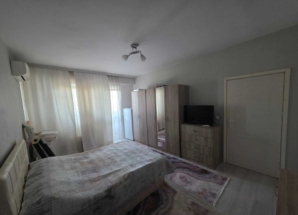 Продава се Двустаен апартамент в Шумен, Добруджански - 65 кв.м за 1177 €/кв.м - Снимка #1