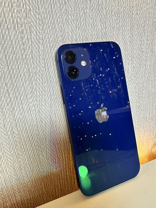 Продам срочно iPhone 12