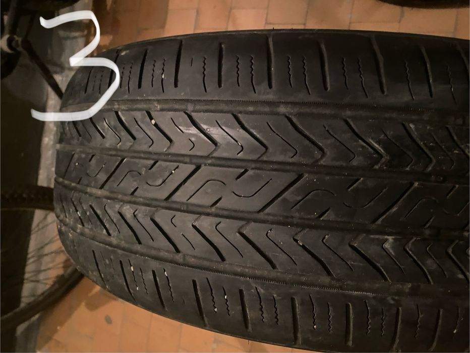 Продам Шины покрышки 235/45r18