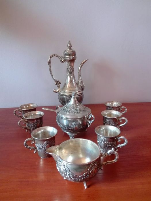 Посребрен сервиз за кафе