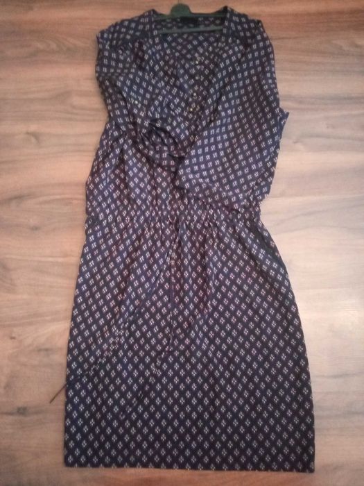 Лятна рокля с регулируеми ръкави