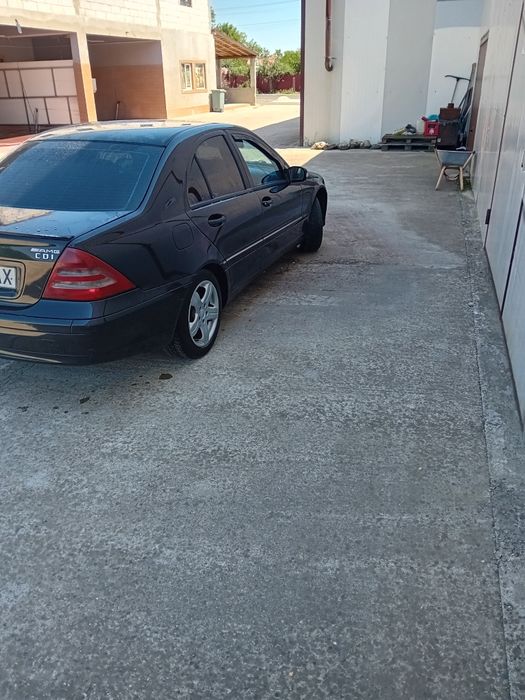 MERCEDES-BENZ C-Class 0 — imagine 4