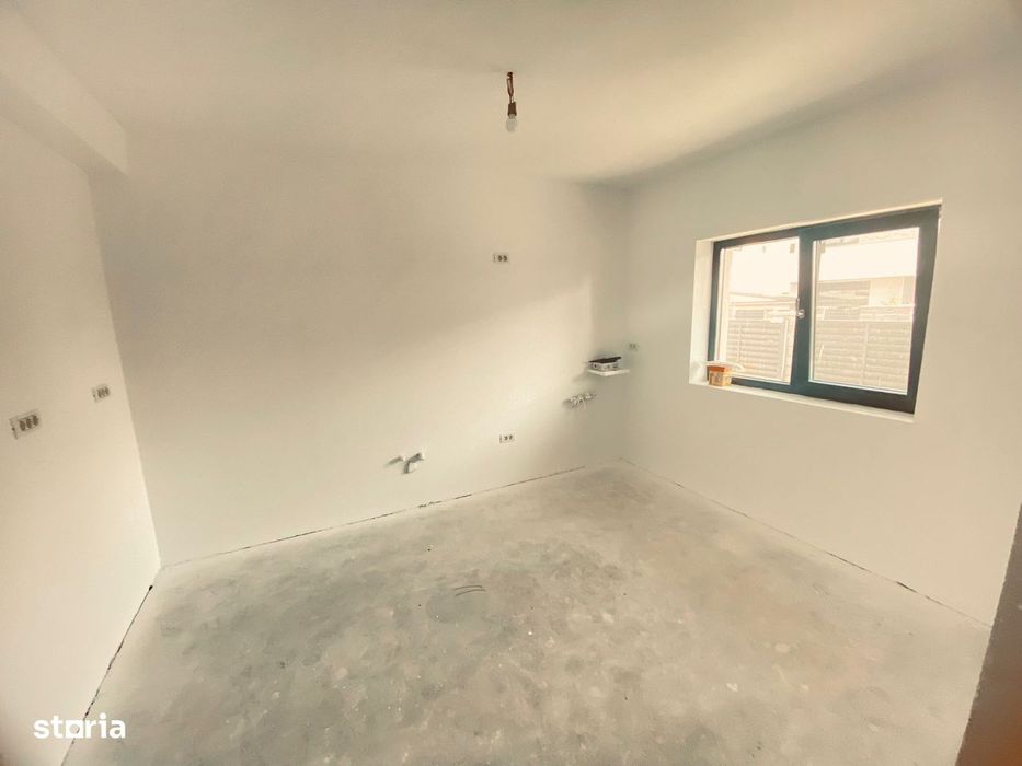 Duplex cu 4 camere si mansarda. Curte 250 mp. Comision 0