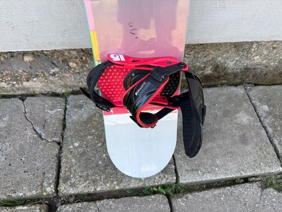 Placa snowboard Flow Venus 147cm cu legaturi Burton