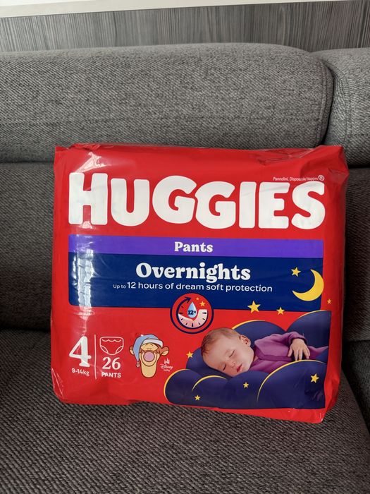 Памперси Huggies