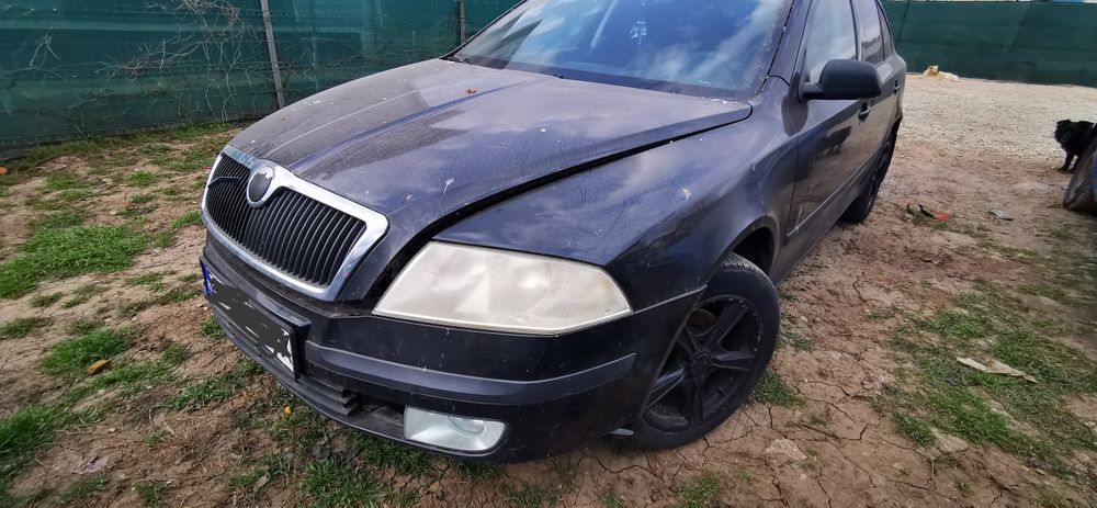 Capota bara far stanga dreapta faruri Skoda Octavia 2 bkd