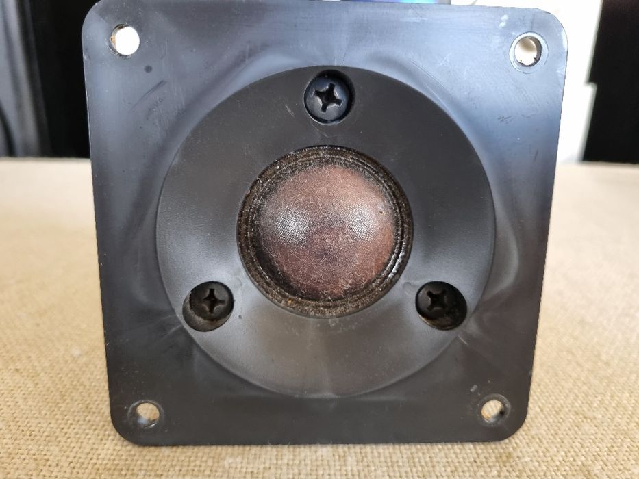 Difuzor Medii Isophon 1 bucata. 5 ohms, 40 watts, 11,2 cm. Perfecta stare