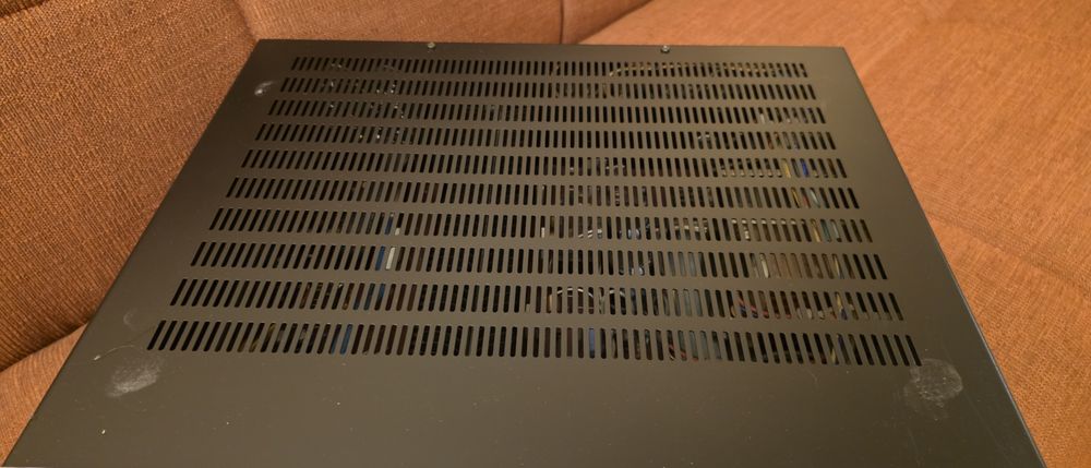 Продавам класически усилвател MARANTZ PM500