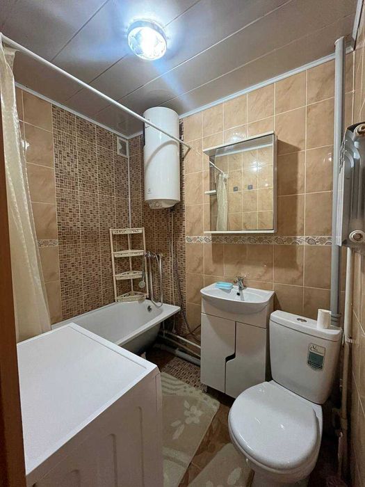 Продаётся 2х, в хорошем районе, 6 мкр, Панельный дом