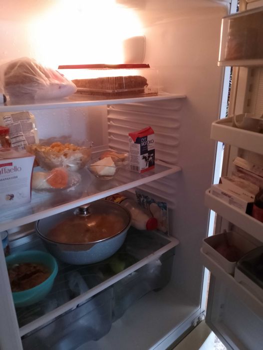 Продам холодильник в рабочем состоянии. Отменное качество!